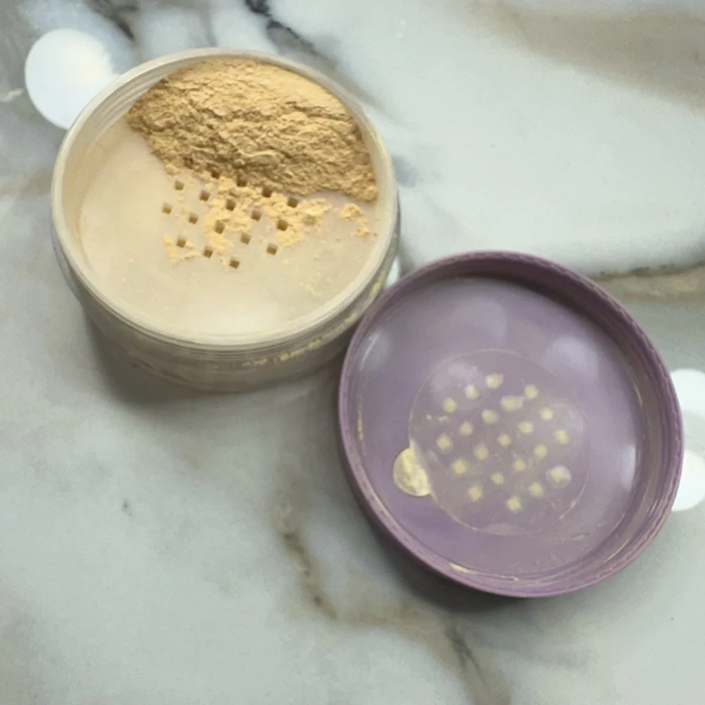 Dragon Beauty Translucent powder Yellow